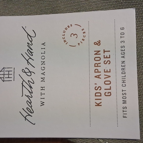 Hearth & Hand Kids Apron and Glove Set - Picture 3 of 4